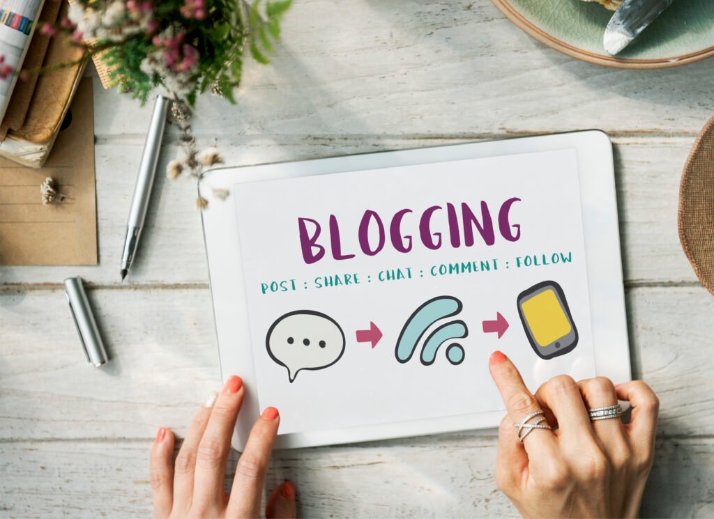 Chart comparing features of WordPress, Wix, Ghost, and other top blogging platforms in 2025